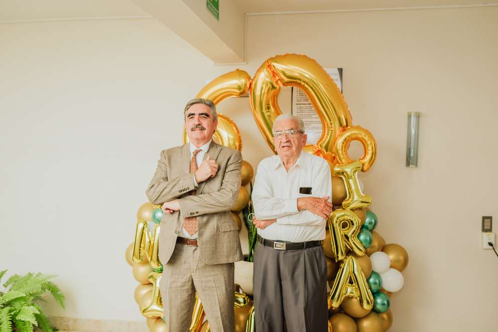 Dr. Carlos Gerardo Casillas Gudiño y Dr. José Antonio Casillas Sandoval